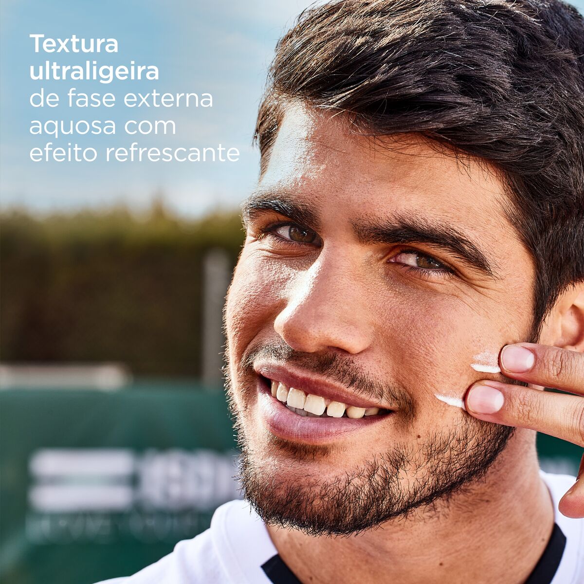 Isdin Fotoprotector FusionWater Magic by Alcaraz SPF50 50ML - Ultra-light facial sunscreen formulated for athletes.