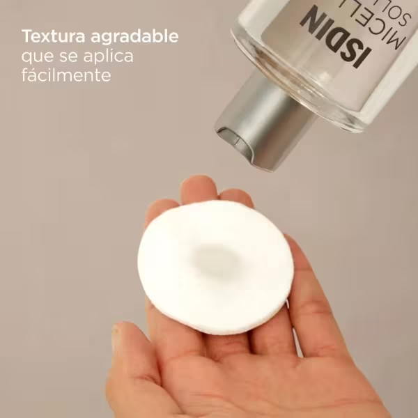 Isdin Micellar Solution 400ML - Micellar water for moisturizing facial cleansing. Effectively removes makeup.